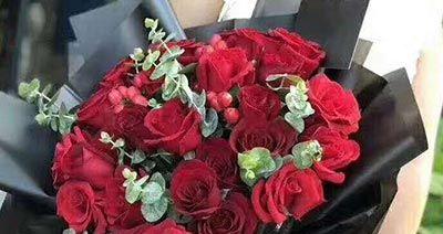 19朵玫瑰花的深刻寓意（红色的情感和承诺）