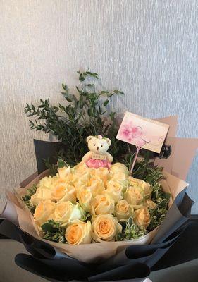 香槟玫瑰花的花语（传递爱与祝福的香槟玫瑰花语）