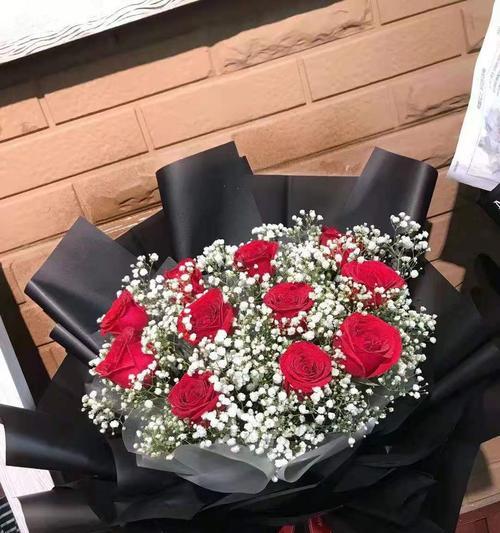 黑红玫瑰花花语（探索黑红玫瑰花的深层含义与神秘力量）
