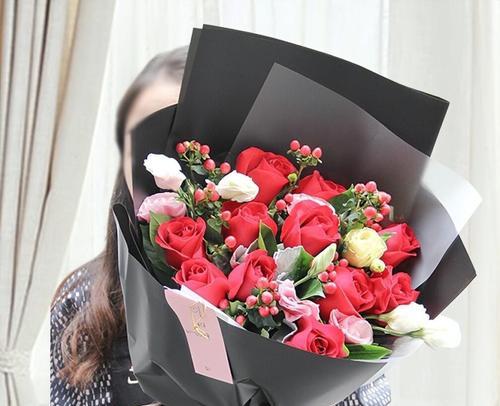 2朵玫瑰花的含义是什么？送花时应注意什么？