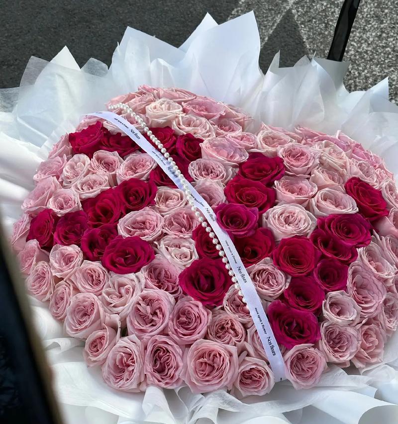 求婚玫瑰花语是什么？玫瑰花代表的求婚含义是什么？