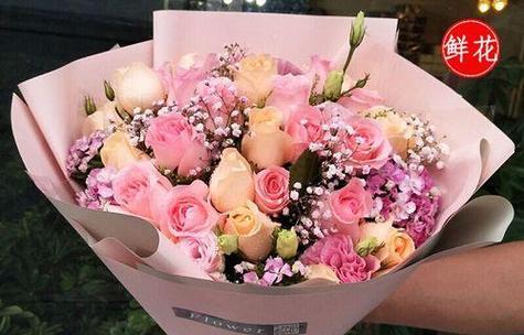 粉色三色玫瑰花的花语是什么？三色玫瑰花有何特殊含义？