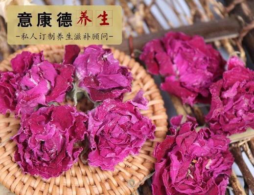钓鱼爱好者的瑰宝：探索饵料制作的玫瑰花品种