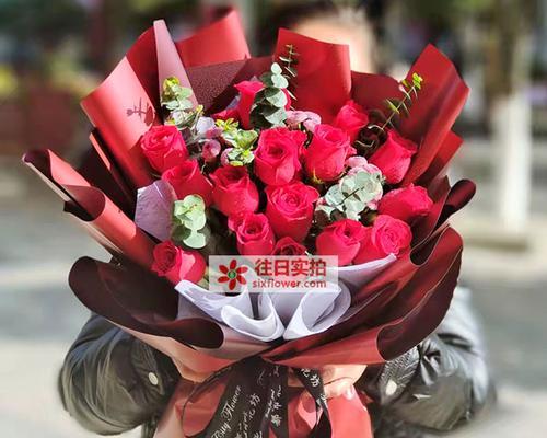 21朵红玫瑰花语是什么？为何21朵玫瑰代表了不同的爱？