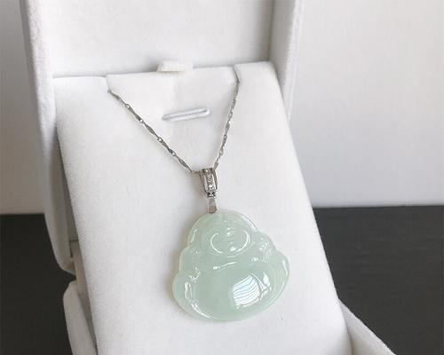 翡翠钻石的花语是什么？翡翠钻石花语有何含义？