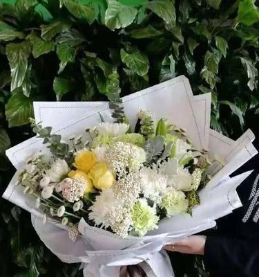 玫瑰花在祭祖时代表什么？为什么选择玫瑰花作为祭品？