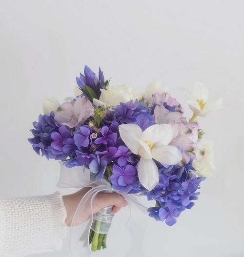 象征爱的手捧花是什么花？选择手捧花的技巧有哪些？