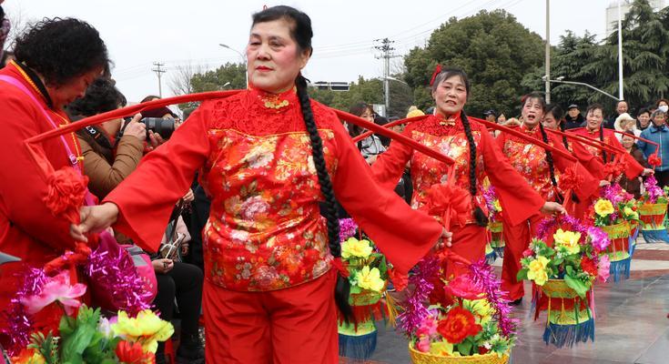 花挑舞的由来是什么？它的寓意又有哪些？