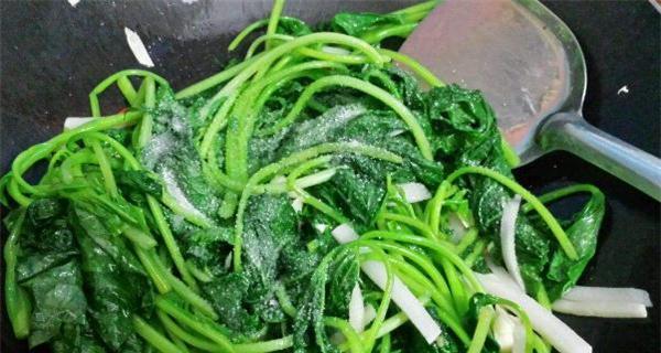 煮干红薯叶子发黄是什么原因？如何处理？