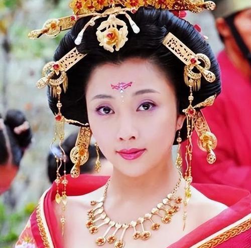杨玉环象征的花是什么？它在历史中扮演什么角色？