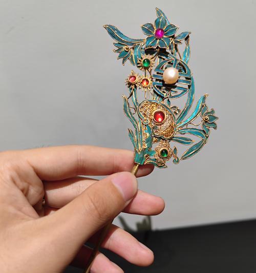 发簪中花的寓意和象征意义是什么？