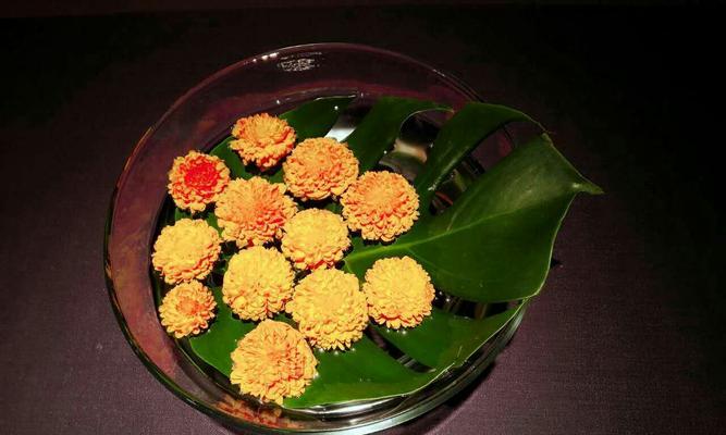 金色菠萝花象征及其花语是什么？
