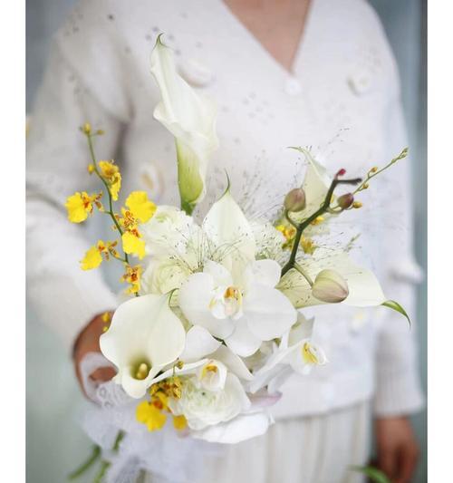 白色捧花代表了什么？白色捧花的象征意义是什么？
