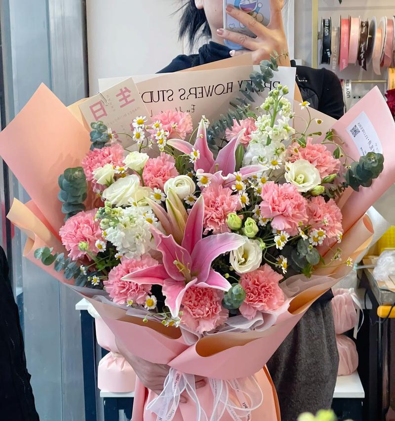 花束寓意平安快乐的花是什么？它的寓意有哪些？