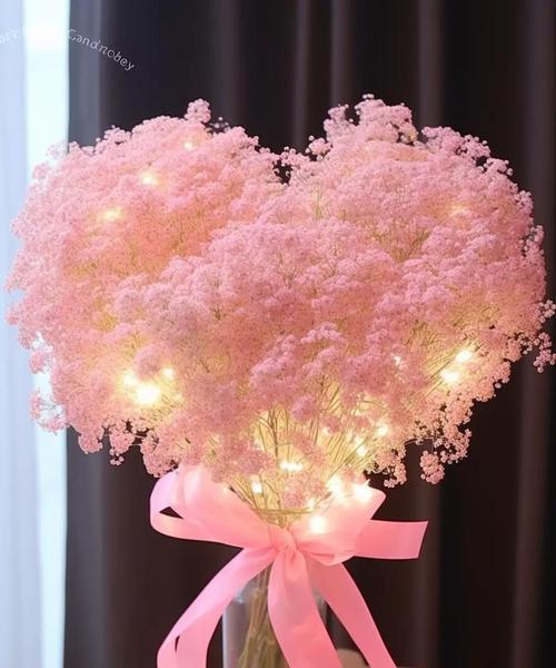 粉色永生花代表什么？粉色永生花的象征意义是什么？