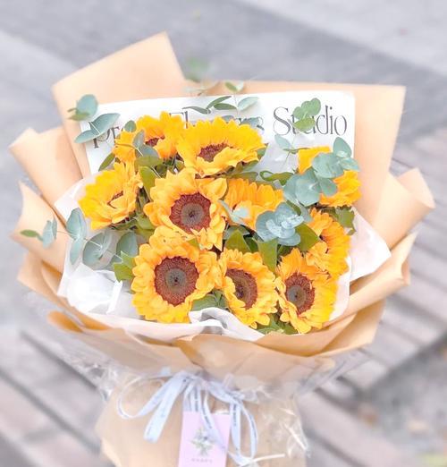 送七夕情人节花的寓意是什么？七夕情人节花的象征意义有哪些？