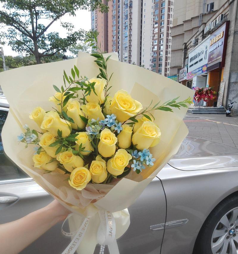 黄色花像玫瑰寓意什么？它的花语代表什么？