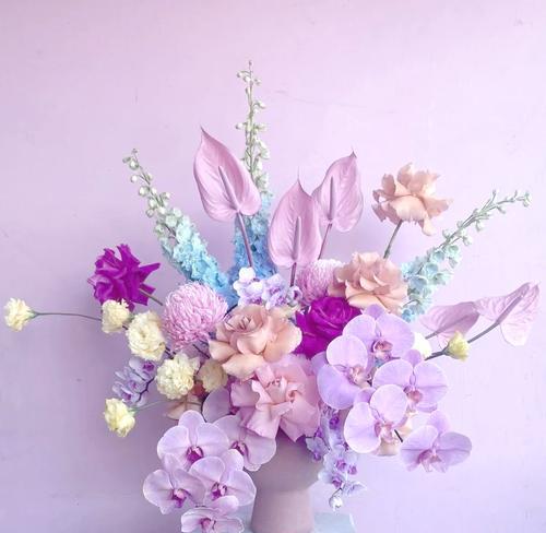 哪些花材代表爱情的意义？