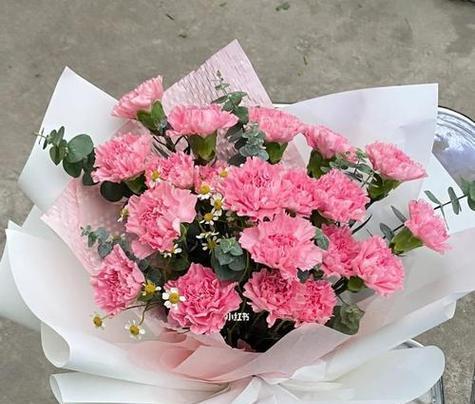 粉色手工花的寓意是什么？粉色手工花代表了怎样的情感？
