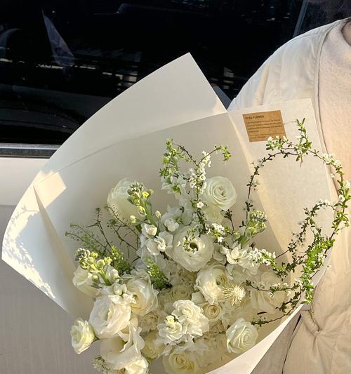 白色花束的花语是什么？白色花束代表了哪些寓意？