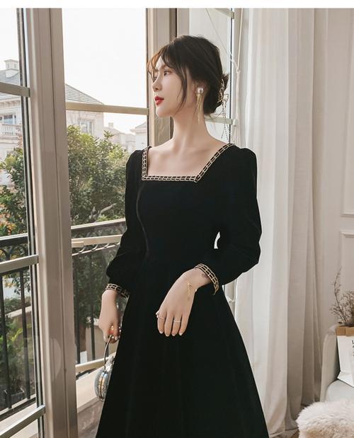 黑色礼服搭配哪种花最合适？