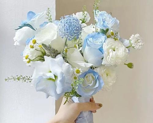 手捧花给闺蜜代表什么？它们的寓意是什么？