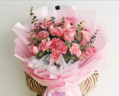 教师节送康乃馨花的意义是什么？康乃馨花代表什么？