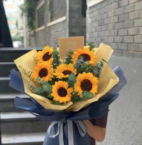 父亲节送小花束有何深意？
