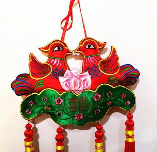红色鸳鸯代表的花是什么？红色鸳鸯花的寓意有哪些？