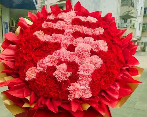老人送玫瑰花有何含义？国外老人送花的寓意是什么？