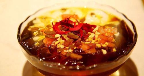 手捧玫瑰花冰粉有何寓意？手捧玫瑰花冰粉的选择技巧是什么？