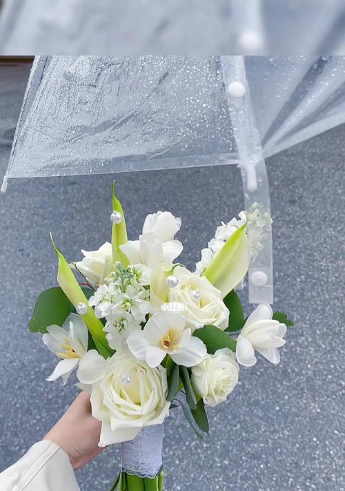 白色捧花代表什么寓意？白色捧花的象征意义是什么？