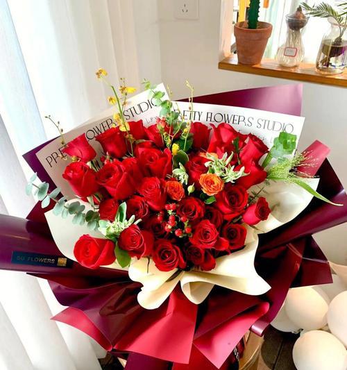 14朵手捧花代表什么？这种花的寓意是什么？