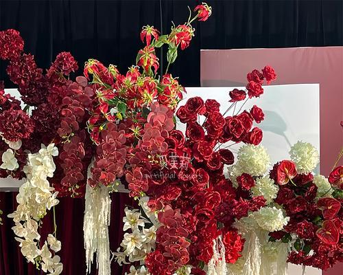 新家摆放红色假花有何寓意？红色假花在新家的意义是什么？