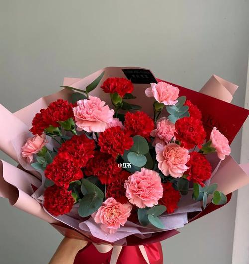 送长辈什么花束寓意好？花束选择有哪些讲究？