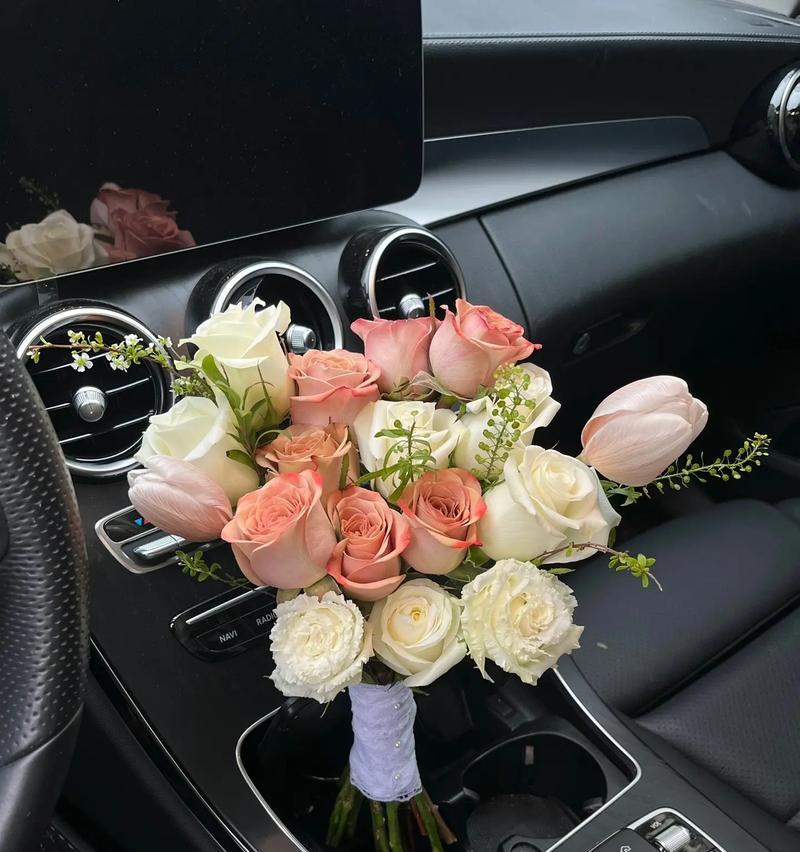 狗子送手捧花的寓意是什么？它有什么特别的含义吗？