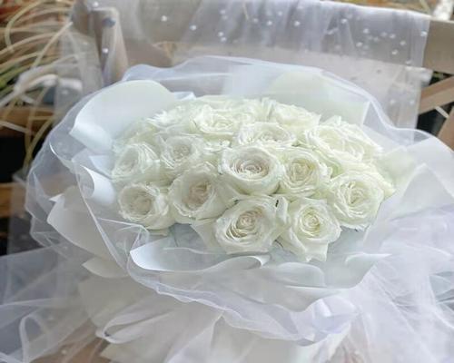 白色玫瑰花在求婚中代表什么？