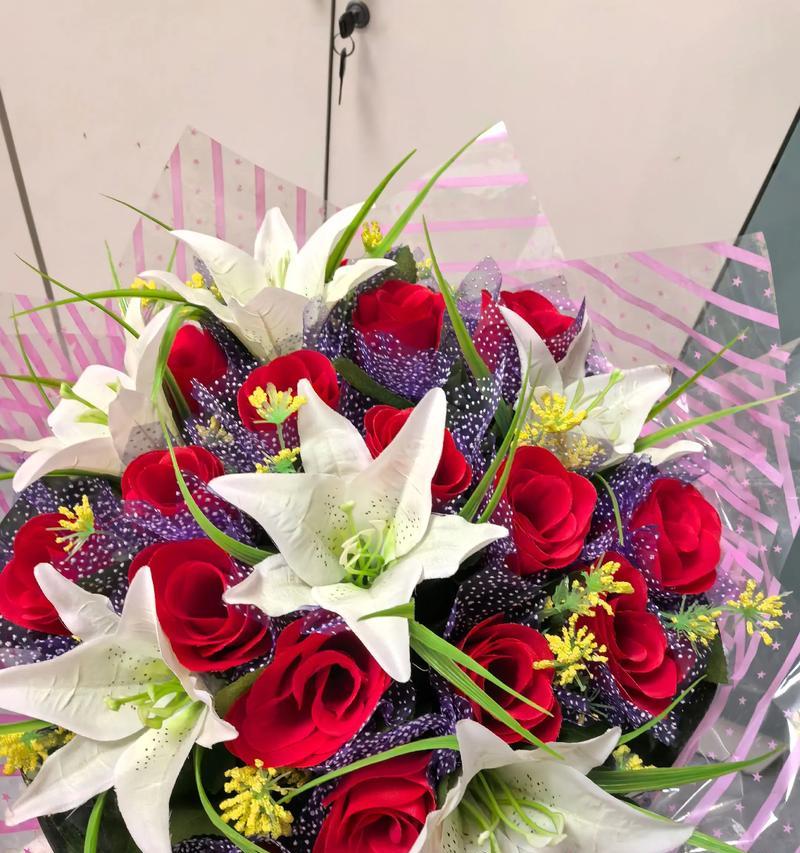 扎花和手捧花的寓意有何不同？它们各自代表什么？