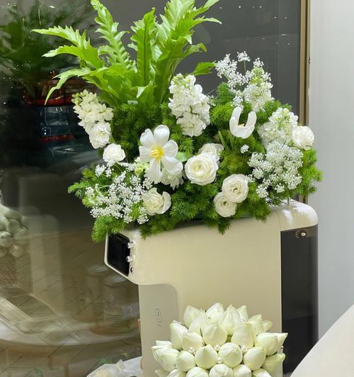 白色花艺代表什么？